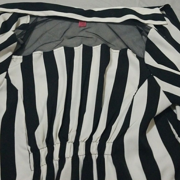 Top - Picture 2 of 2